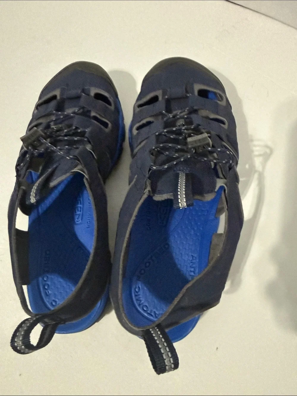 KEEN Men's Cascade CNX Waterproof Outdoor Hiking Sandals Size Mens 7 39.5 NWOT
